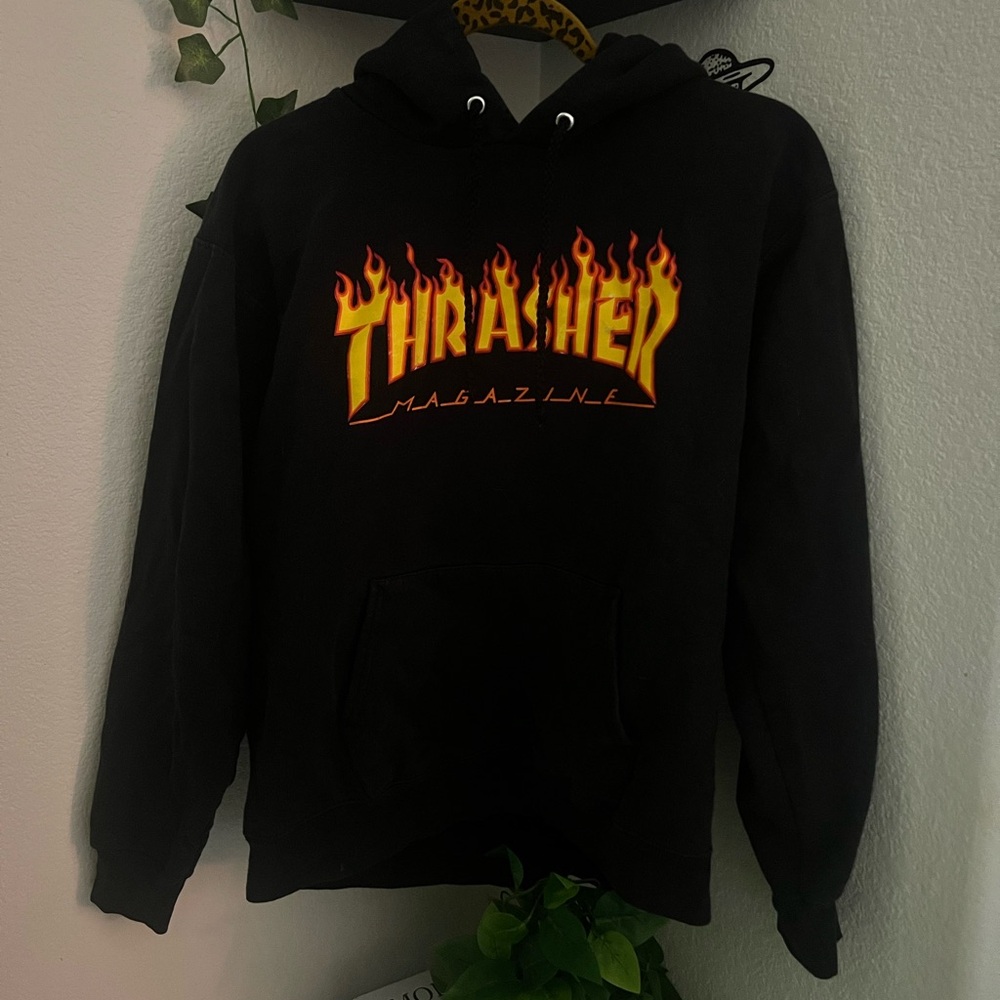 Thrasher hoodie fits like XS/S